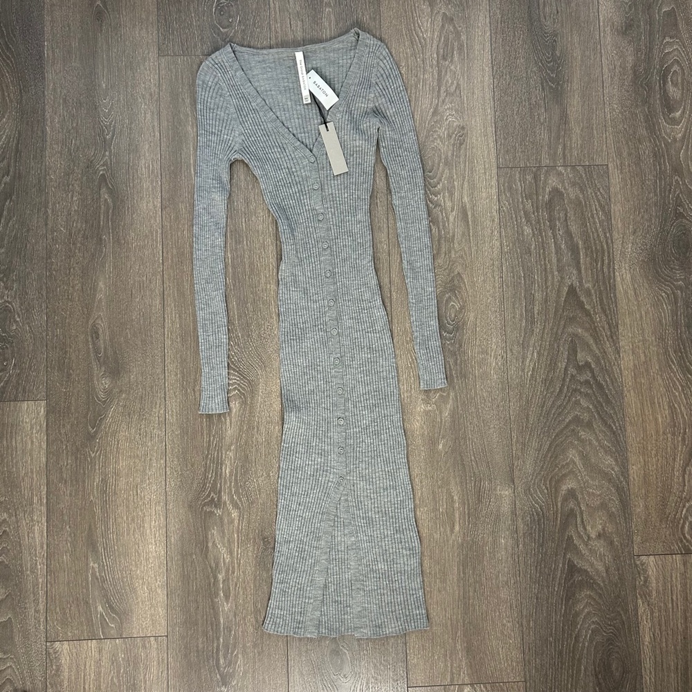 Aritzia The Group By Babaton Avalon Midi Dress Buttons Bodycon Stretch Fitted - Picture 6 of 16